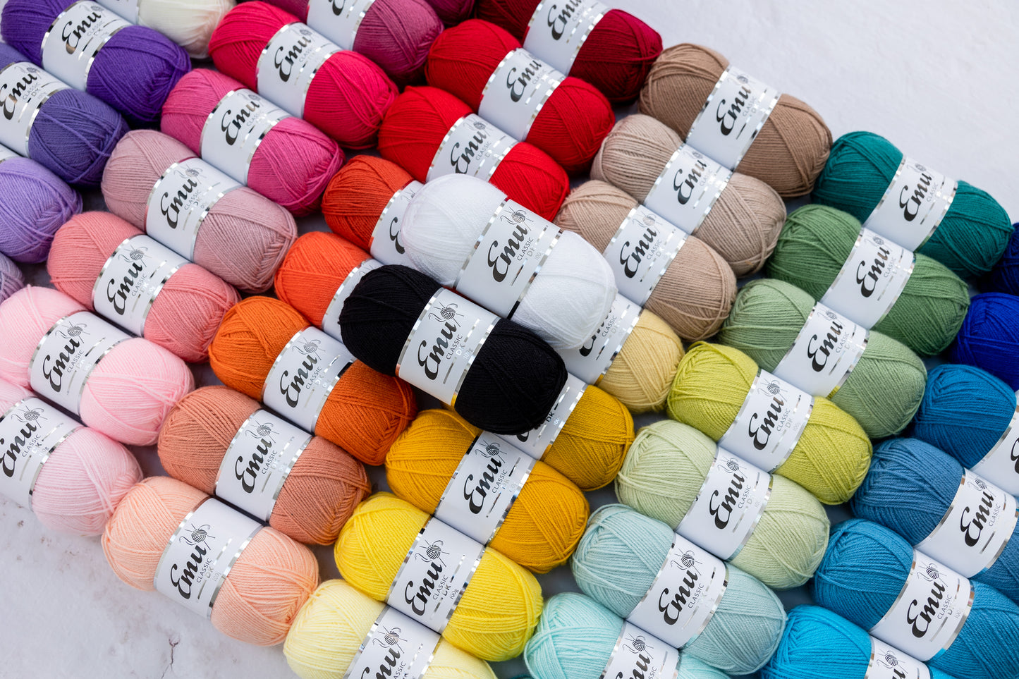 Classic DK - Navy (134) 100g