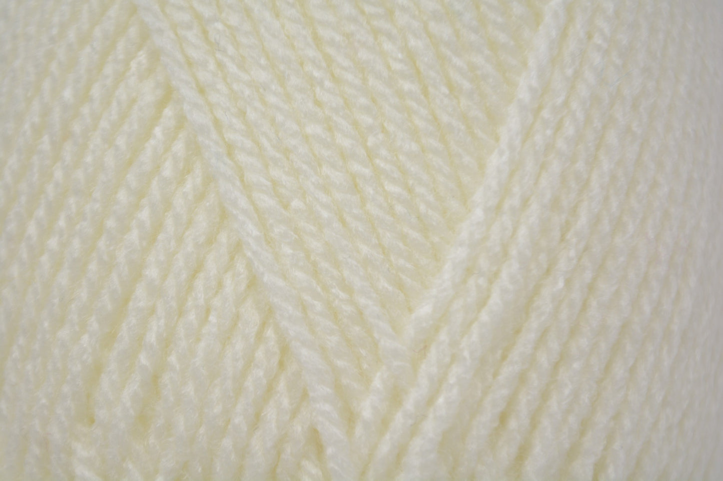 Classic DK - Cream 100g