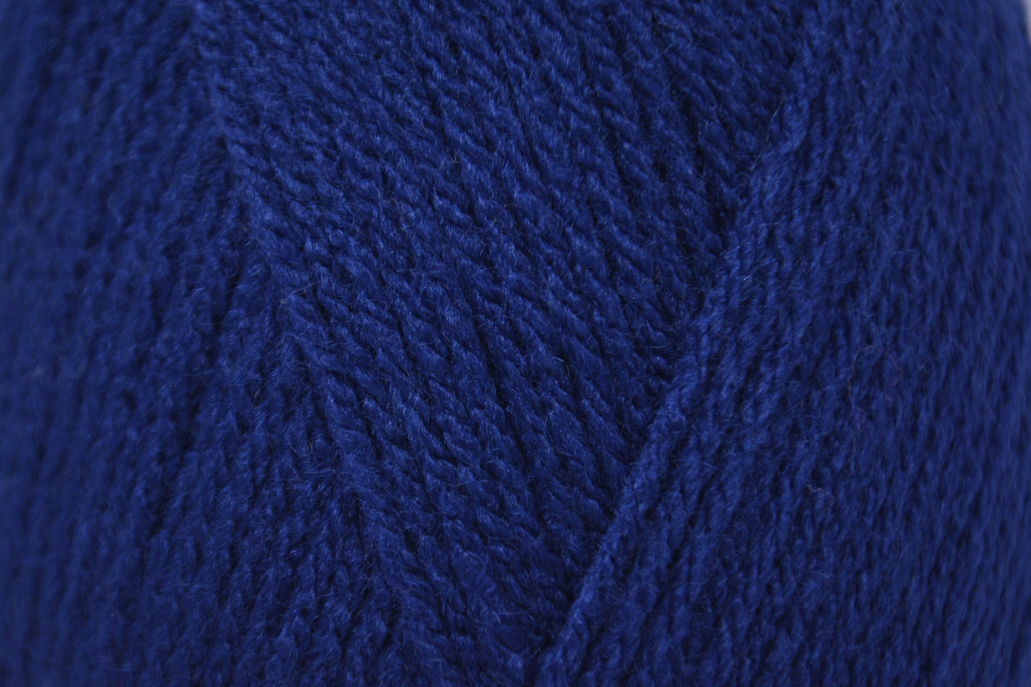 Classic DK - Navy (134) 100g