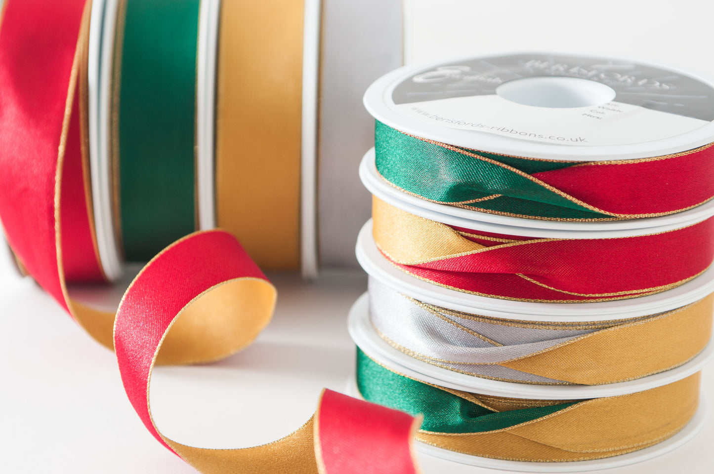 Ribbon: Majesty: 25mm: Hunter Green/Gold