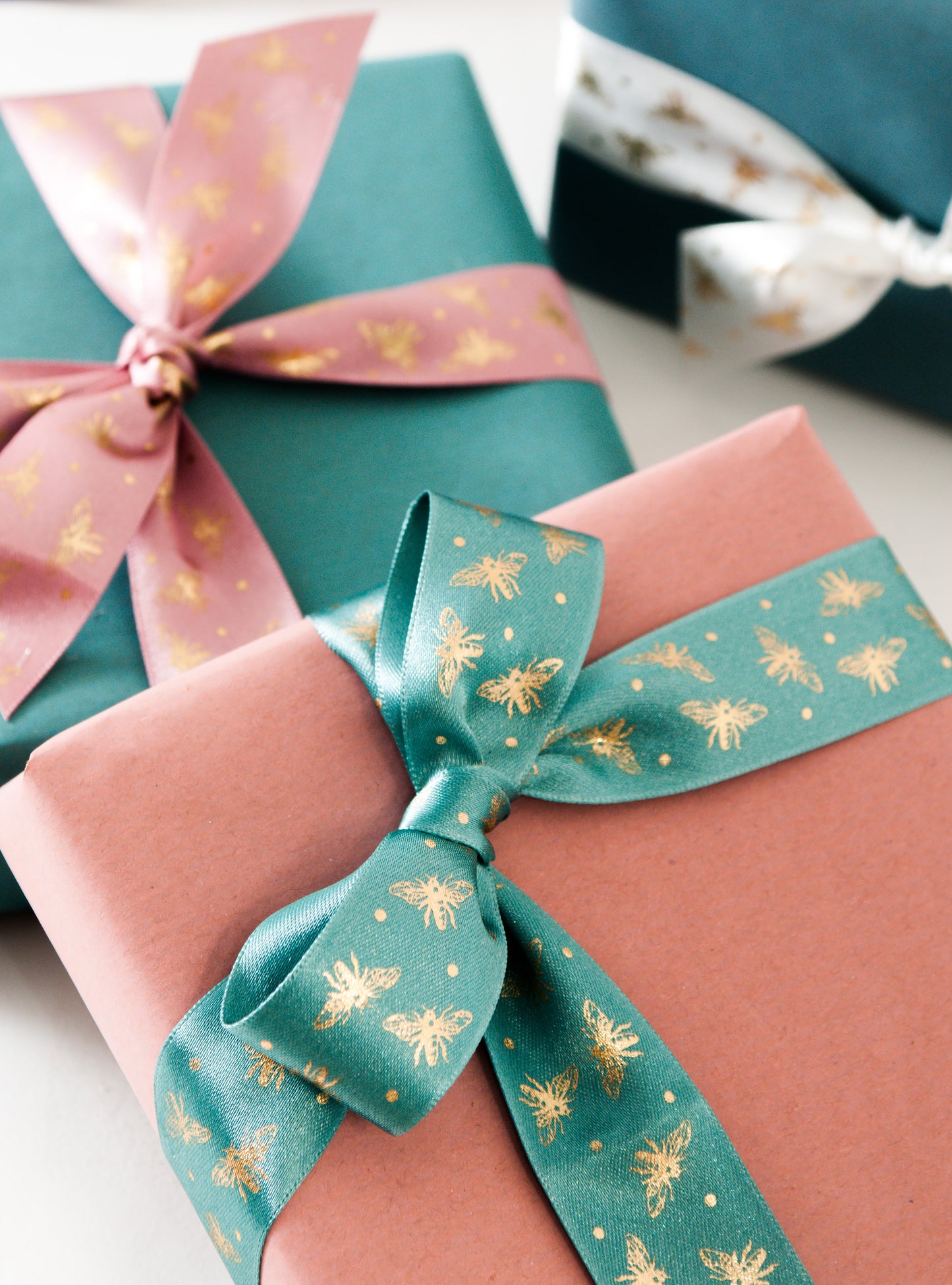 Sparkle Bee 25mm/ Purple & Gold