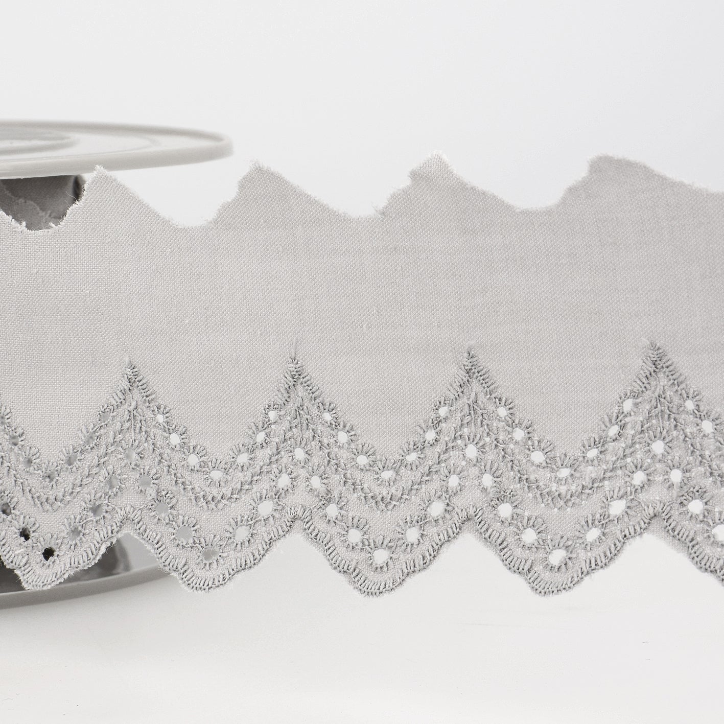 Trim: Lace: Eyelet: 49mm: Light Grey