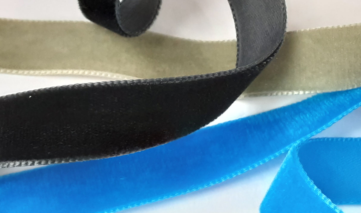 Velvet: 16mm