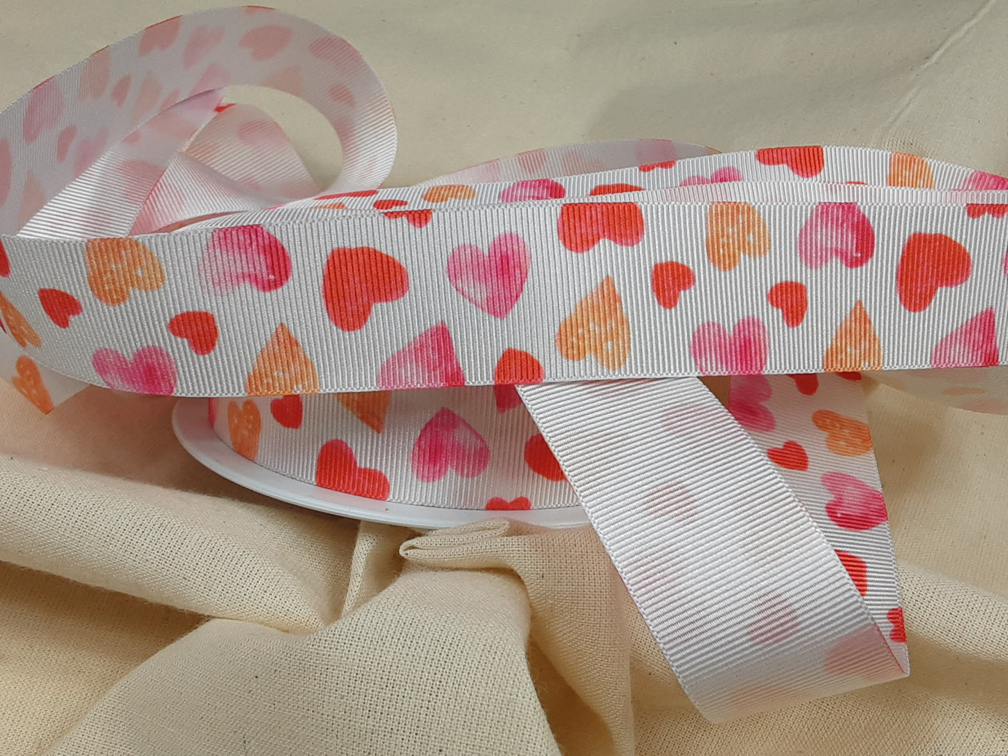 Sweethearts: 25 mm: White/Multi