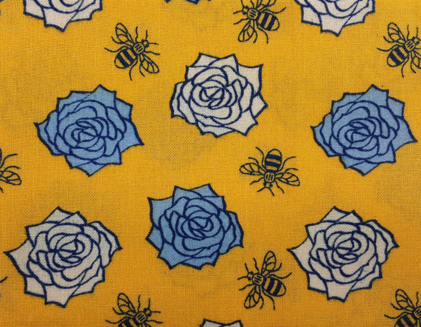 Patchwork Bee- Fat Quarter