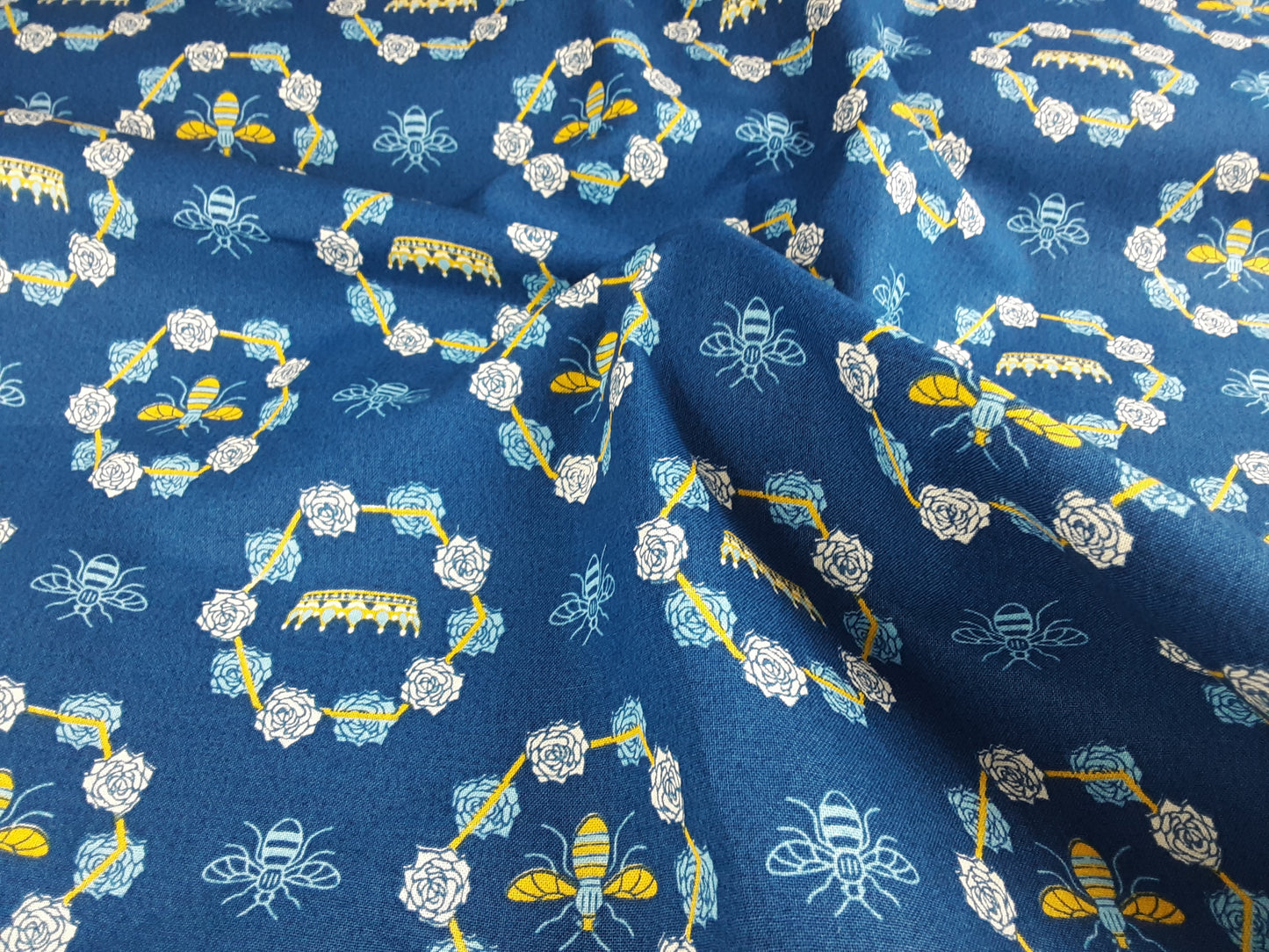 Cotton Patchwork -Bee Royal Crown