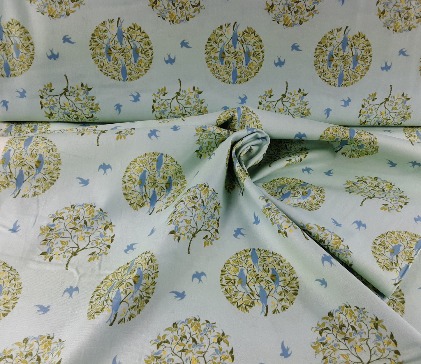 Voysey – Birds in Nature Collection – Ornamental Tree