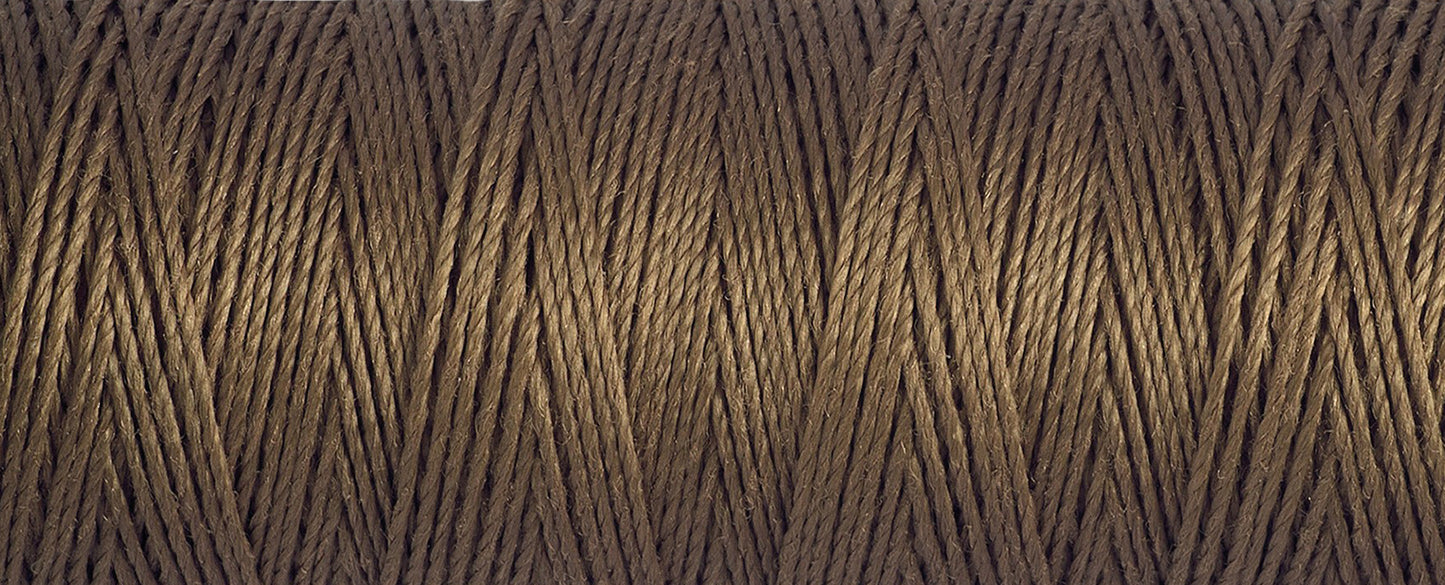 Top Stitch Thread: 30m/815