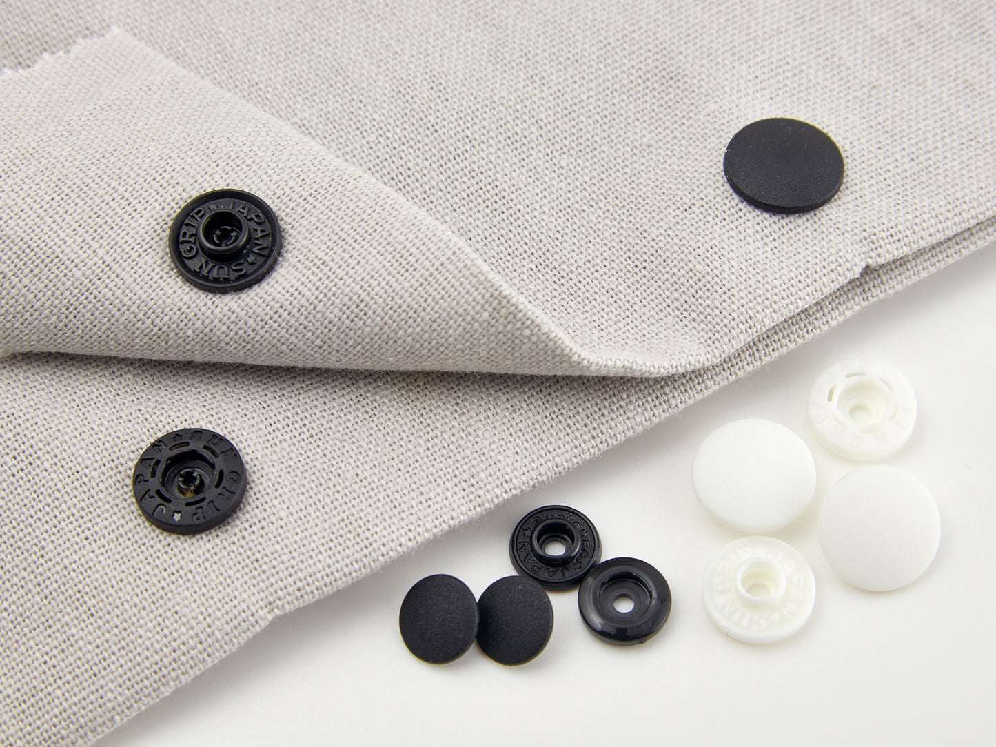 Tool-less Plastic Snaps: 13mm: Black