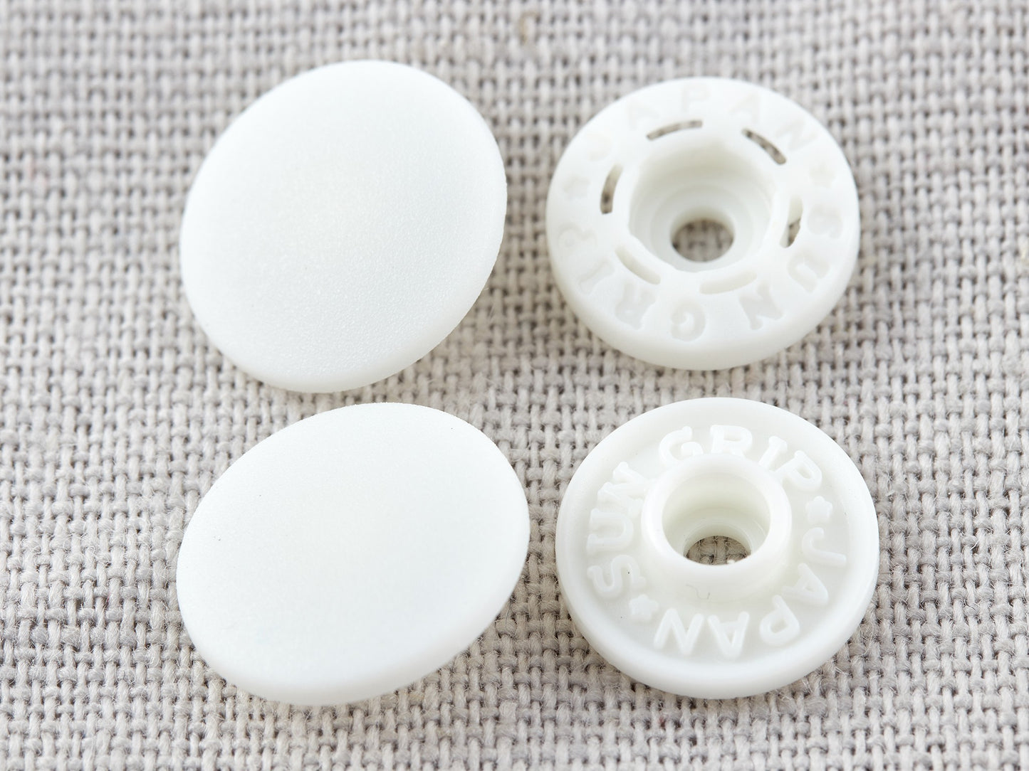 Tool-less Plastic Snaps: 13mm: White