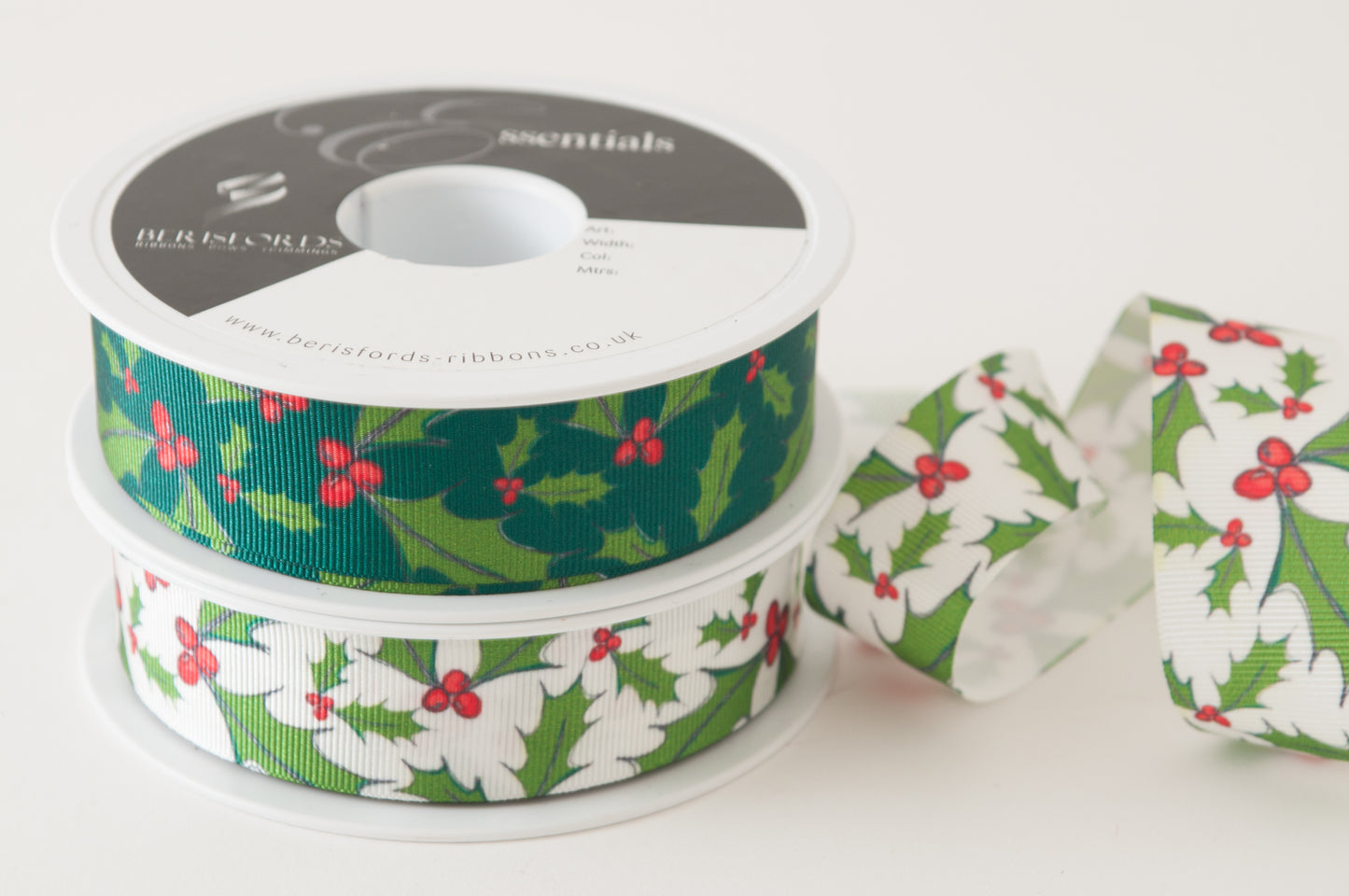 Holly Berry: 25mm: White and Red