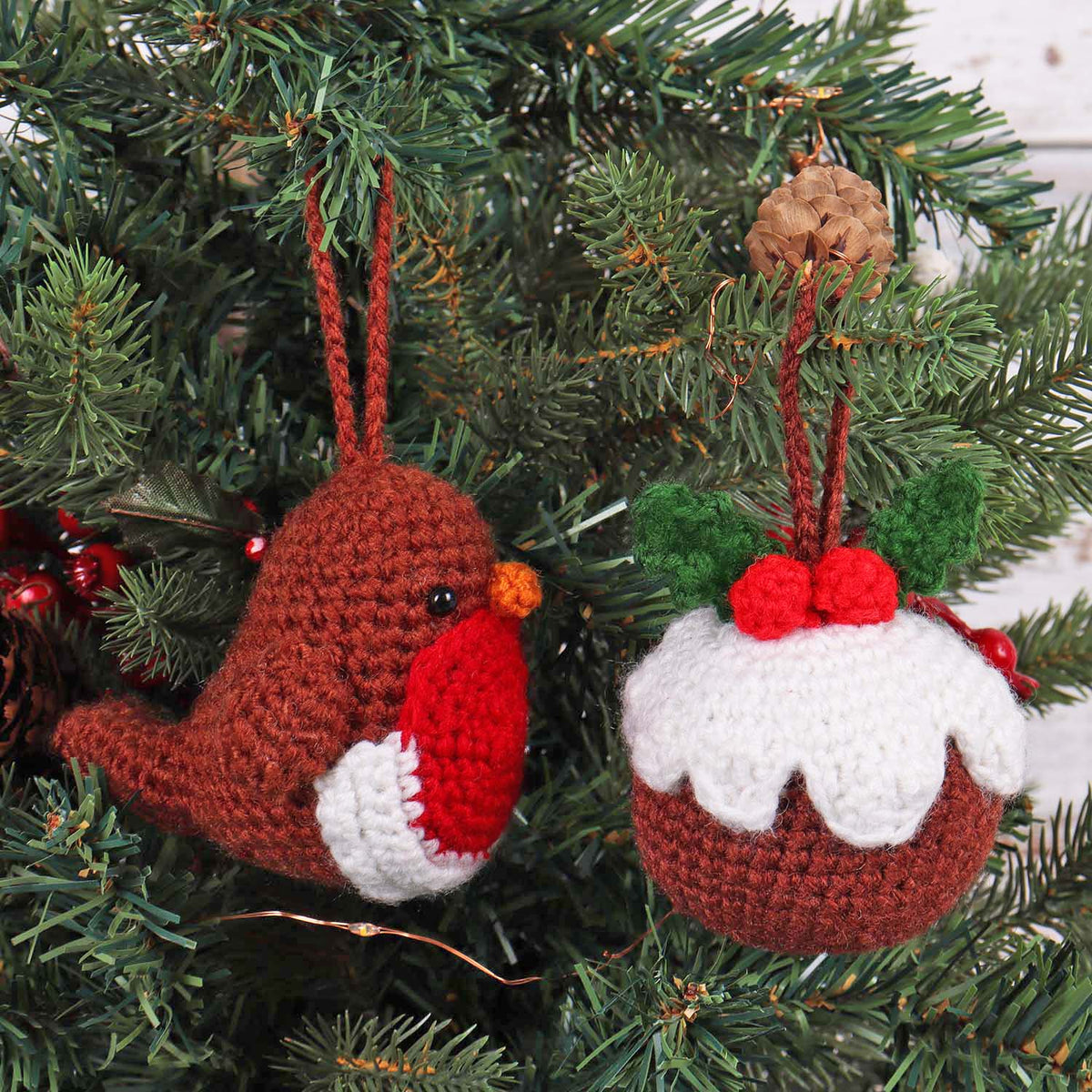 Crochet Kit: Amigurumi: Christmas: Robin & Pudding