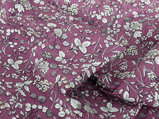 Pale Plum Leaf and Flower Pattern