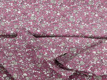 Pale Plum Leaf and Flower Pattern