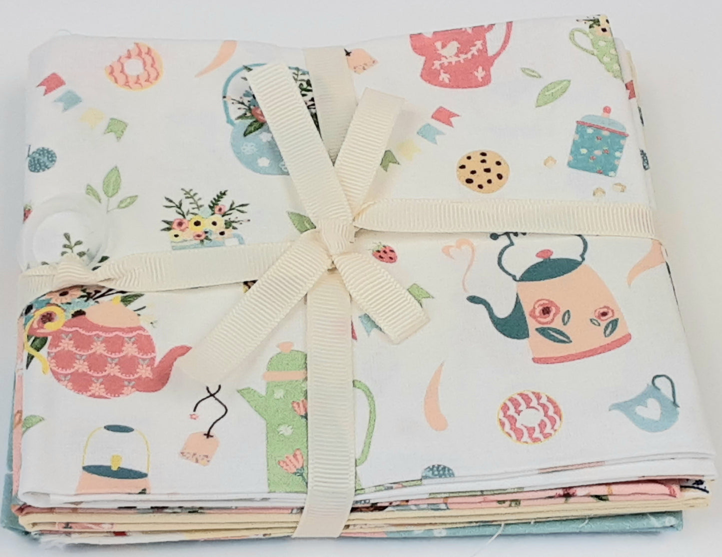 Tea Party Fat Quarter 5 Pieces.